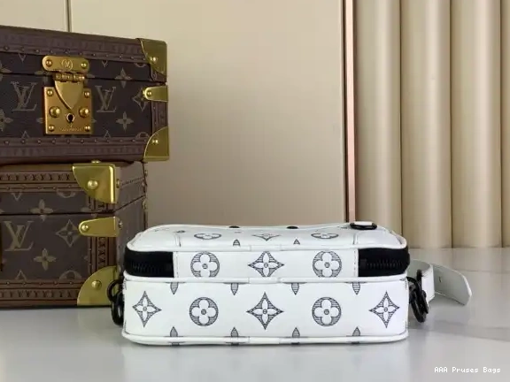 AAA Pruses Bags VUITTON Nano LOUIS Alpha-11.0*18.5*6.5CM 0529